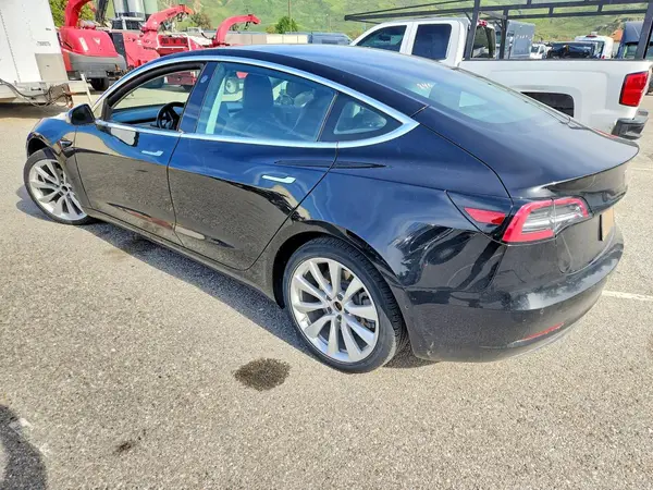 5YJ3E1EA4JF176378 2018 TESLA MODEL 3 - Image 2