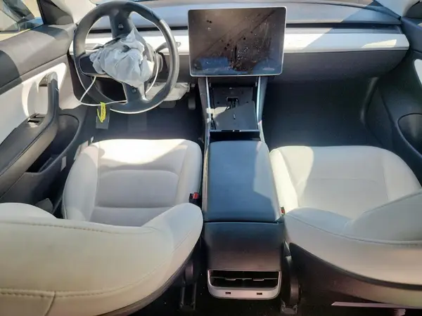 5YJ3E1EA4JF177868 2018 TESLA MODEL 3 - Image 8