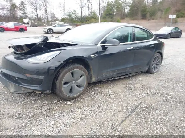 5YJ3E1EA4KF189990 2019 TESLA MODEL 3 - Image 2