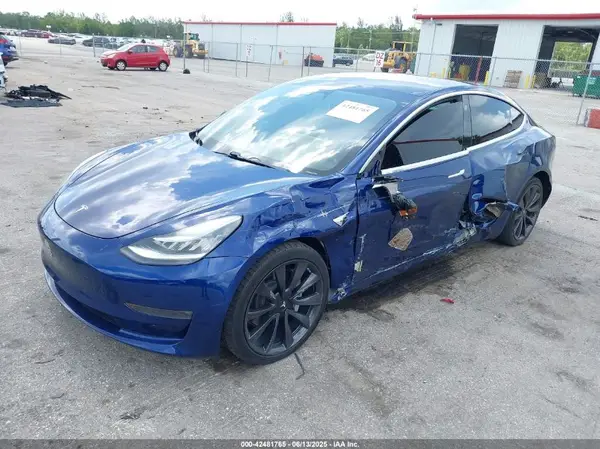 5YJ3E1EA4KF193604 2019 TESLA MODEL 3 - Image 2