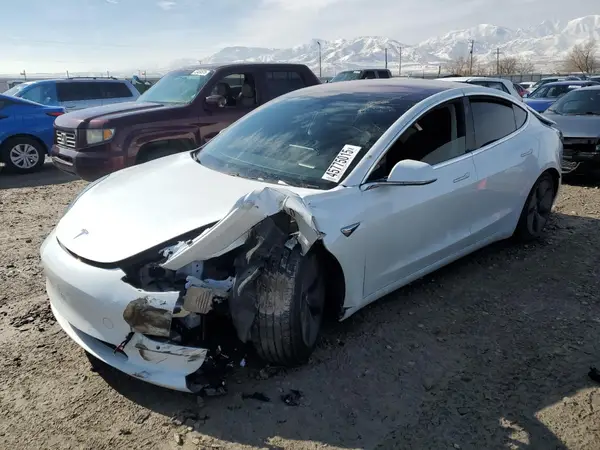 5YJ3E1EA4KF208392 2019 TESLA MODEL 3 - Image 1