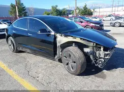 5YJ3E1EA4KF296554 2019 TESLA MODEL 3