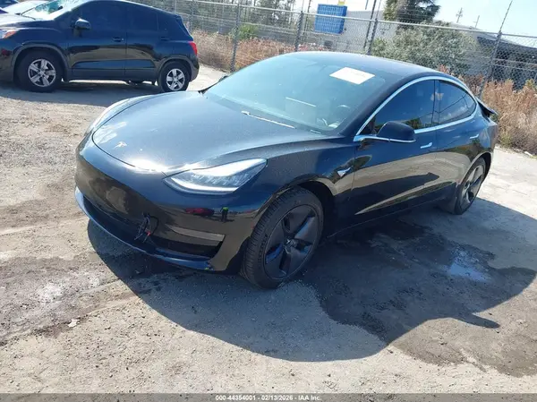 5YJ3E1EA4KF296733 2019 TESLA MODEL 3 - Image 2