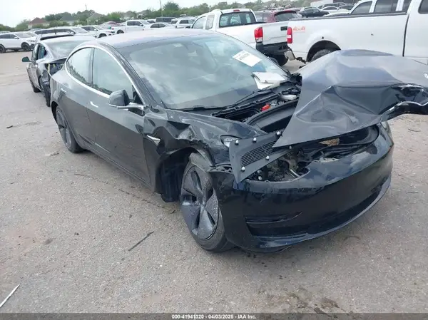 5YJ3E1EA4KF297963 2019 TESLA MODEL 3 - Image 1