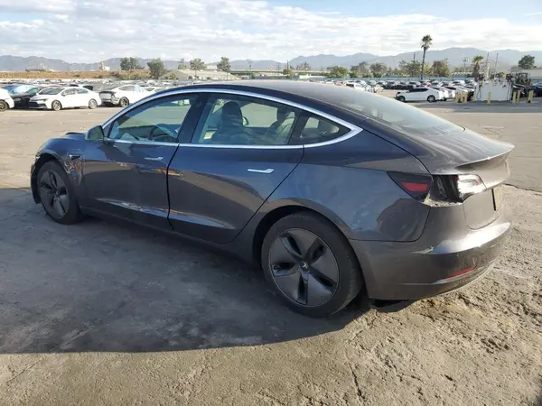 5YJ3E1EA4KF298739 2019 TESLA MODEL 3 - Image 2