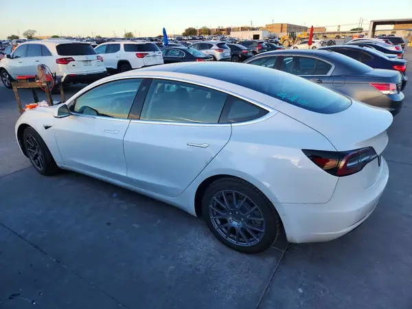 5YJ3E1EA4KF300067 2019 TESLA MODEL 3 - Image 2