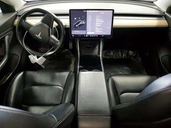 5YJ3E1EA4KF304653 2019 TESLA MODEL 3 - Image 8
