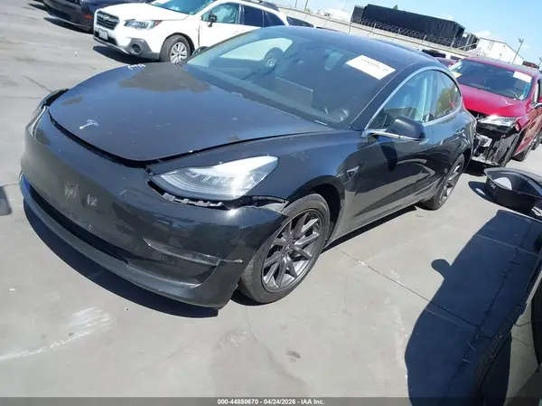 5YJ3E1EA4KF313188 2019 TESLA MODEL 3 - Image 2