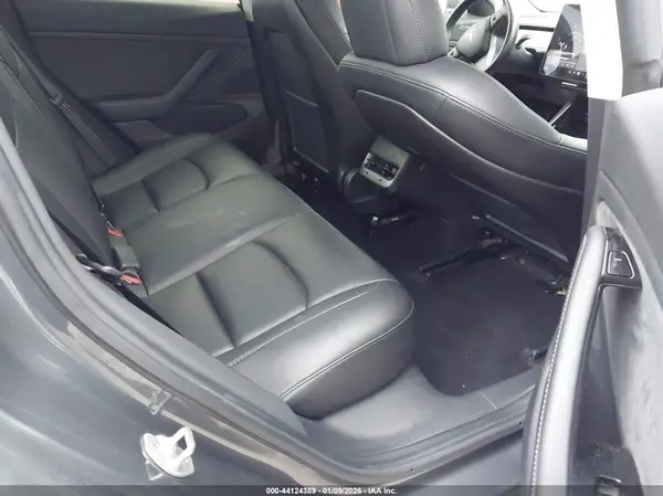 5YJ3E1EA4KF314373 2019 TESLA MODEL 3 - Image 8
