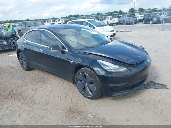 5YJ3E1EA4KF317855 2019 TESLA MODEL 3 - Image 1