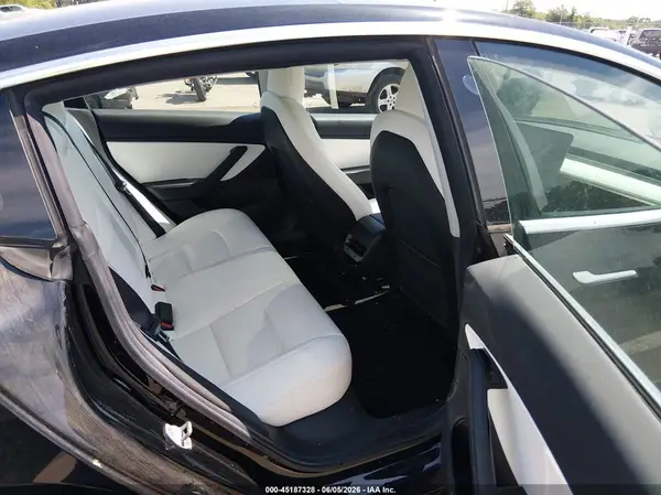 5YJ3E1EA4KF323543 2019 TESLA MODEL 3 - Image 8