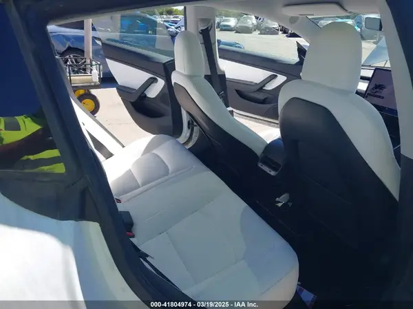 5YJ3E1EA4KF323767 2019 TESLA MODEL 3 - Image 8