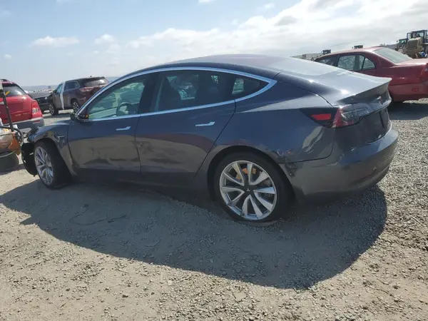 5YJ3E1EA4KF326765 2019 TESLA MODEL 3 - Image 2