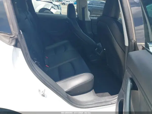 5YJ3E1EA4KF328323 2019 TESLA MODEL 3 - Image 8