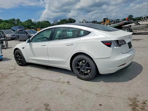 5YJ3E1EA4KF337524 2019 TESLA MODEL 3 - Image 2