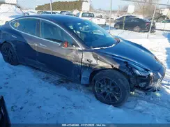 5YJ3E1EA4KF362083 2019 TESLA MODEL 3