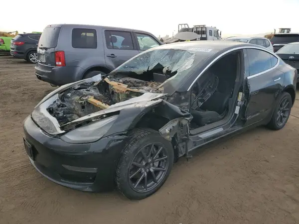 5YJ3E1EA4KF394967 2019 TESLA MODEL 3 - Image 1