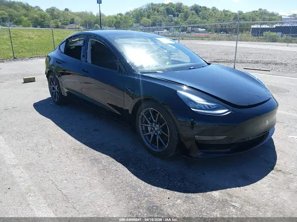 5YJ3E1EA4KF395116 2019 TESLA MODEL 3 - Image 1