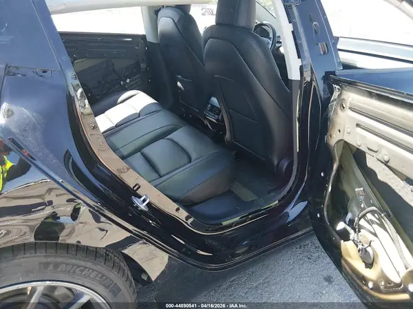 5YJ3E1EA4KF395116 2019 TESLA MODEL 3 - Image 8