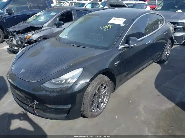 5YJ3E1EA4KF395553 2019 TESLA MODEL 3 - Image 2