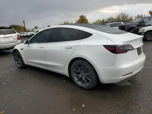 5YJ3E1EA4KF396976 2019 TESLA MODEL 3 - Image 2