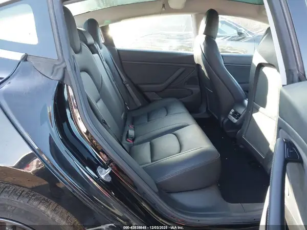 5YJ3E1EA4KF398825 2019 TESLA MODEL 3 - Image 8