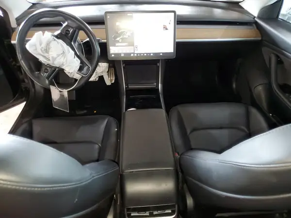 5YJ3E1EA4KF399019 2019 TESLA MODEL 3 - Image 8