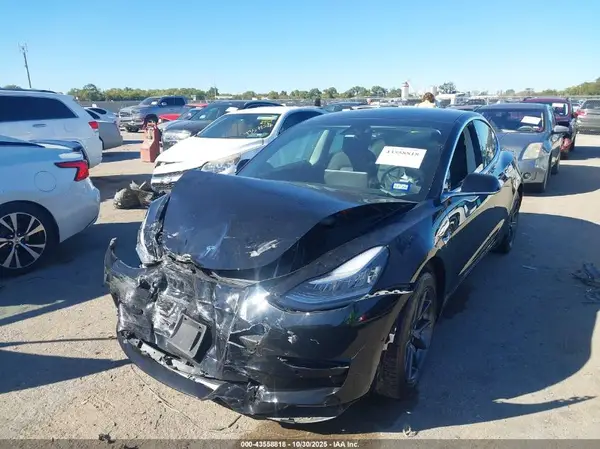5YJ3E1EA4KF399442 2019 TESLA MODEL 3 - Image 2