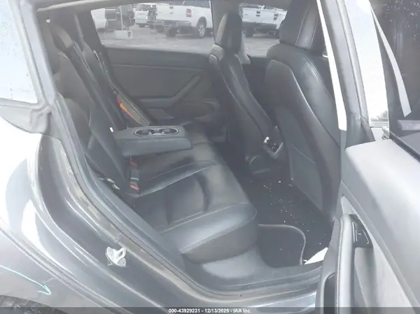 5YJ3E1EA4KF400105 2019 TESLA MODEL 3 - Image 8