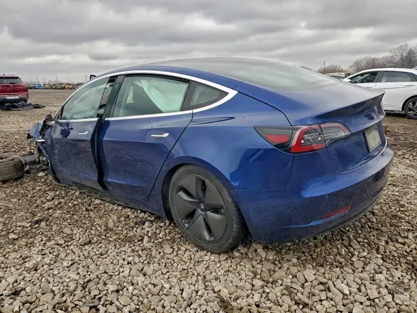 5YJ3E1EA4KF400945 2019 TESLA MODEL 3 - Image 2