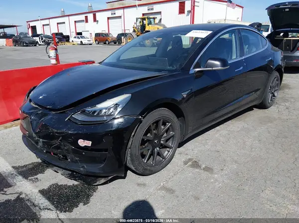 5YJ3E1EA4KF410150 2019 TESLA MODEL 3 - Image 2