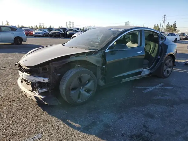 5YJ3E1EA4KF410889 2019 TESLA MODEL 3 - Image 1