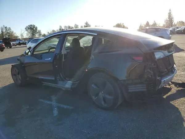 5YJ3E1EA4KF410889 2019 TESLA MODEL 3 - Image 2