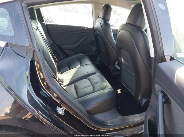 5YJ3E1EA4KF412366 2019 TESLA MODEL 3 - Image 8