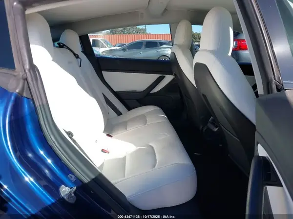 5YJ3E1EA4KF413226 2019 TESLA MODEL 3 - Image 8