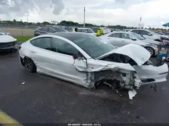 5YJ3E1EA4KF415915 2019 TESLA MODEL 3