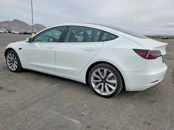 5YJ3E1EA4KF417499 2019 TESLA MODEL 3 - Image 2