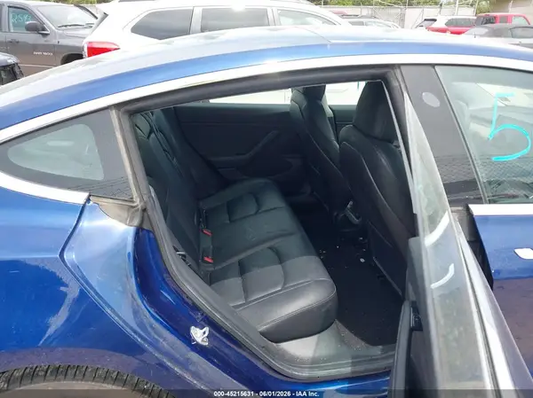 5YJ3E1EA4KF419737 2019 TESLA MODEL 3 - Image 8