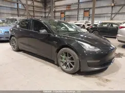 5YJ3E1EA4KF420161 2019 TESLA MODEL 3