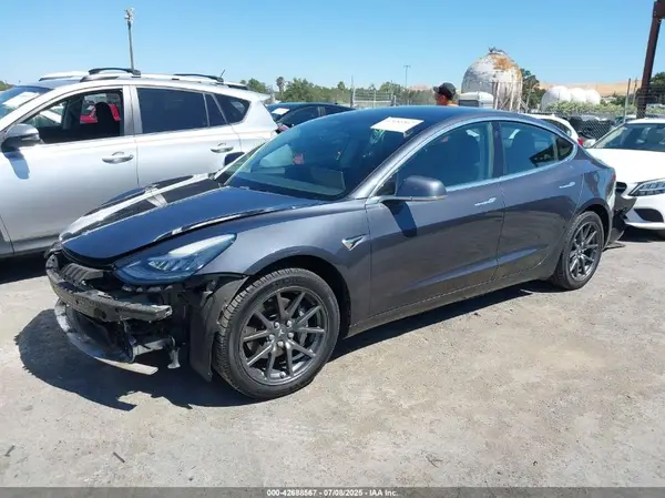 5YJ3E1EA4KF424727 2019 TESLA MODEL 3 - Image 2