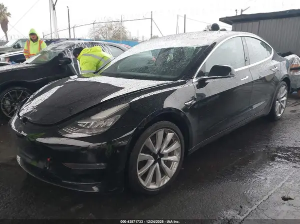 5YJ3E1EA4KF425330 2019 TESLA MODEL 3 - Image 2