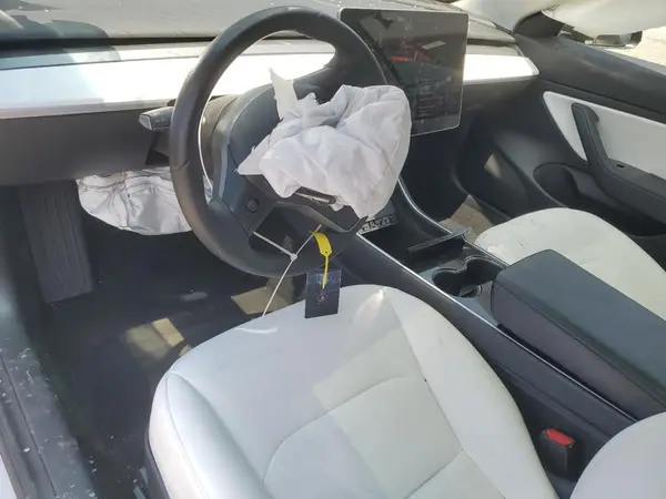 5YJ3E1EA4KF431435 2019 TESLA MODEL 3 - Image 8