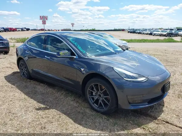 5YJ3E1EA4KF435551 2019 TESLA MODEL 3 - Image 1