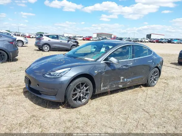 5YJ3E1EA4KF435551 2019 TESLA MODEL 3 - Image 2