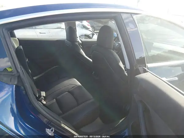 5YJ3E1EA4KF436022 2019 TESLA MODEL 3 - Image 8