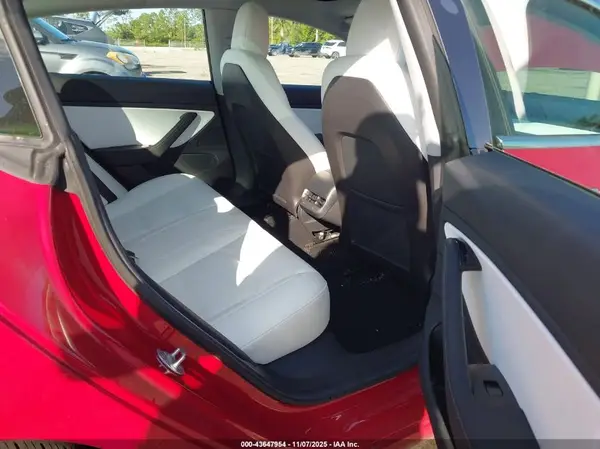 5YJ3E1EA4KF445240 2019 TESLA MODEL 3 - Image 8