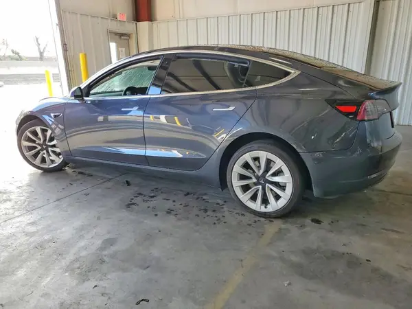 5YJ3E1EA4KF447313 2019 TESLA MODEL 3 - Image 2