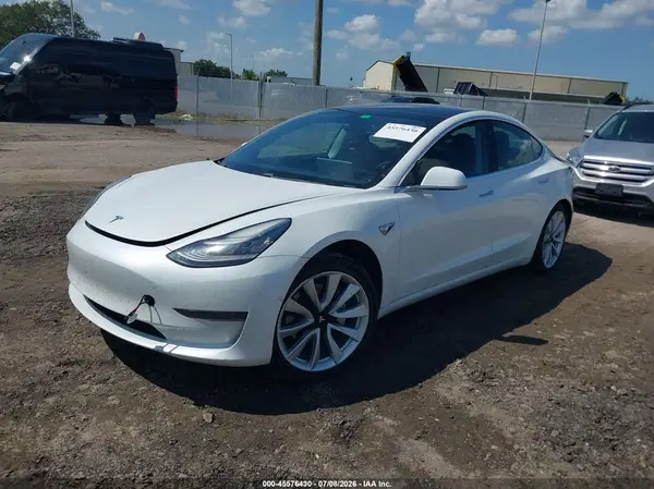 5YJ3E1EA4KF476570 2019 TESLA MODEL 3 - Image 2