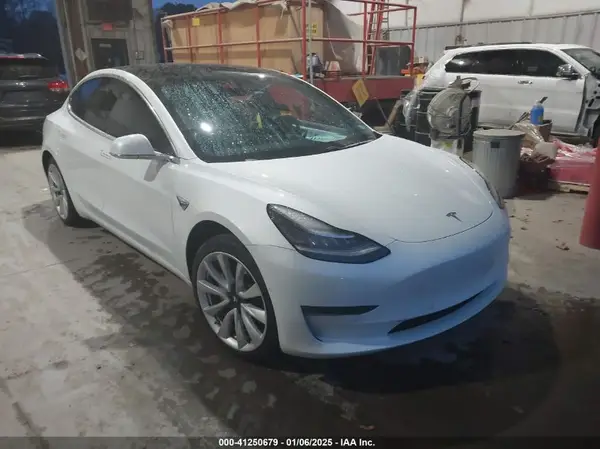 5YJ3E1EA4KF476603 2019 TESLA MODEL 3 - Image 1