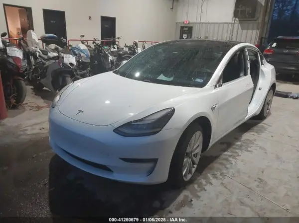 5YJ3E1EA4KF476603 2019 TESLA MODEL 3 - Image 2